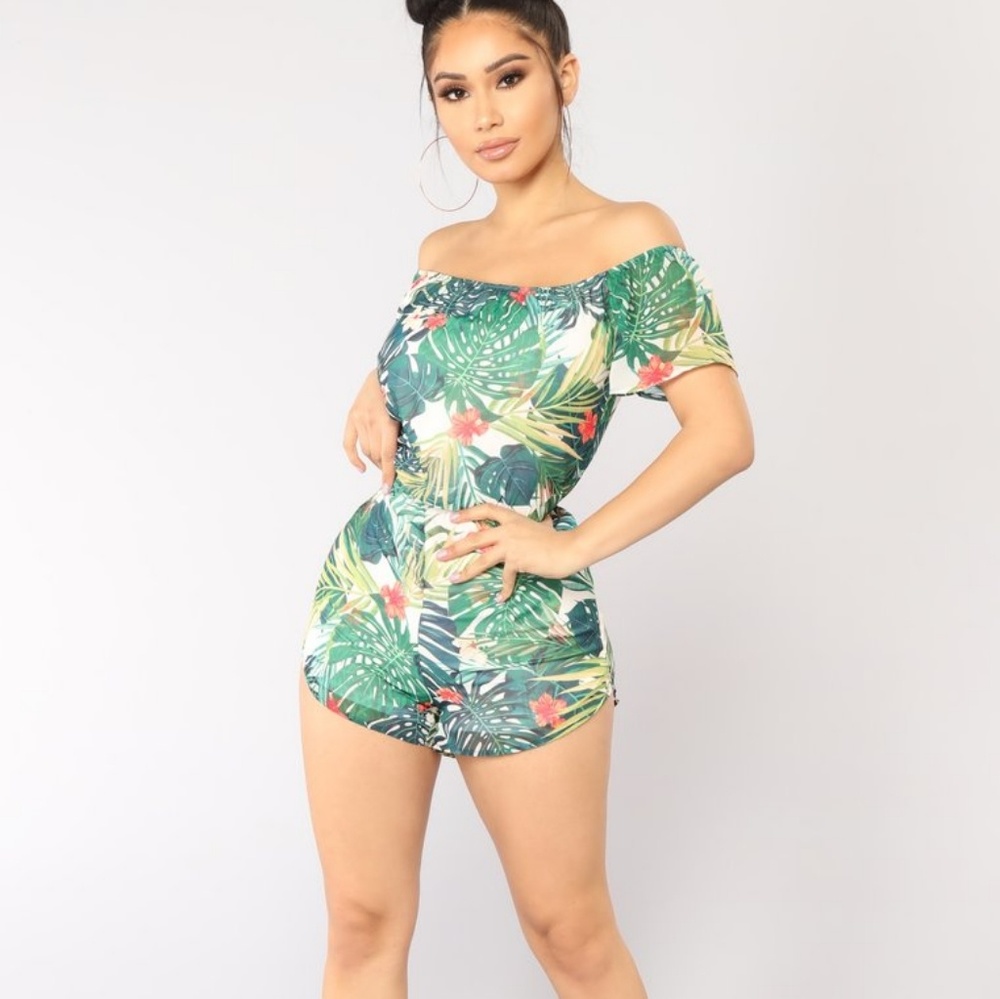 SOLD⏩⏩Tropical Romper